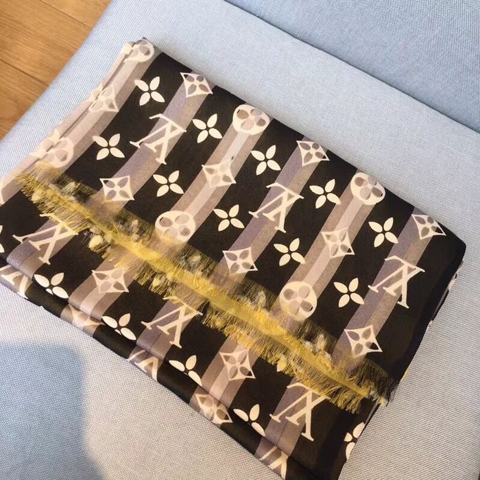 Louis Vuitton Scarf LVS00051